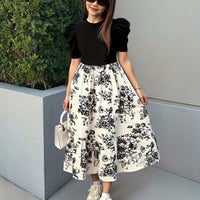 Elegant Slim-Fit Round Neck Short Sleeve Dress with Waist Tie